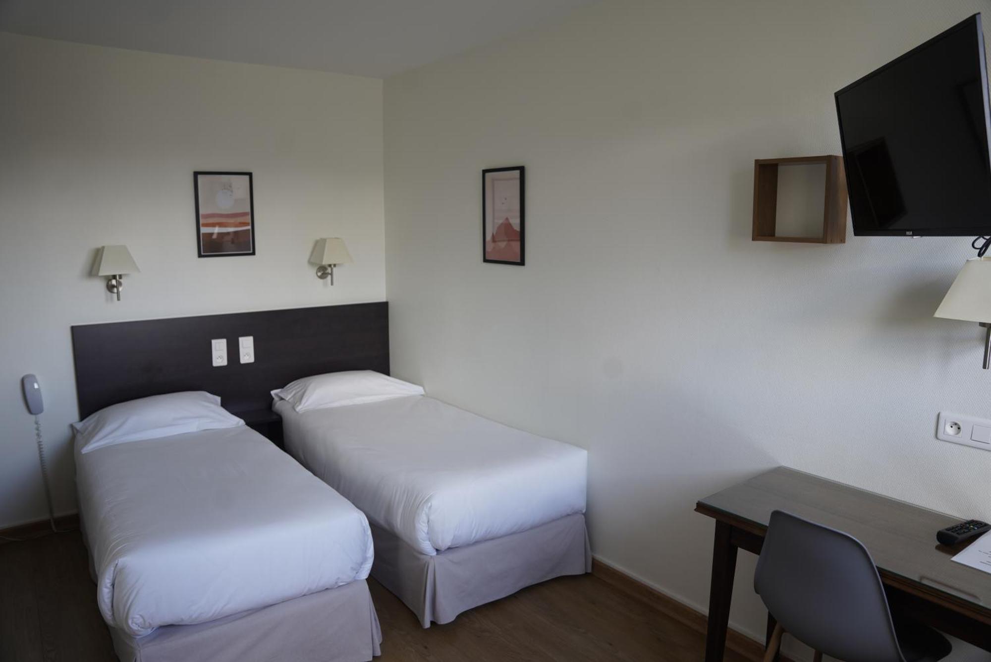 Le Grand Hotel Ussel "Nouvelle Gerance 2023" Buitenkant foto